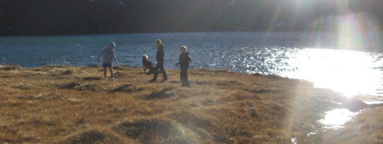 Observer le lac avec les jeunes : une activité qui peut créer des vocations